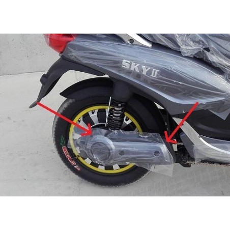 CP PLASTICA SOTTO QUELLA COLORATA COPRI CARRO FORCELLONE - bici elettrica scooter sky II tipo z-tech
